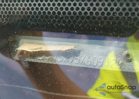 2005 Mercury Grand Marquis Ls/Lse from USA, damaged, VIN 2MEFM75W95X609129